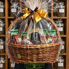 Корзина из Чая, Кофе и Сладостей Роскошная