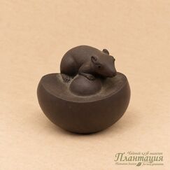 Фигурка Мышка на Слитке Золота, исинская глина