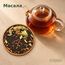 Масала — настоящее сухое сырьё в деревянной пиале и прозрачный чайник с готовым настоем